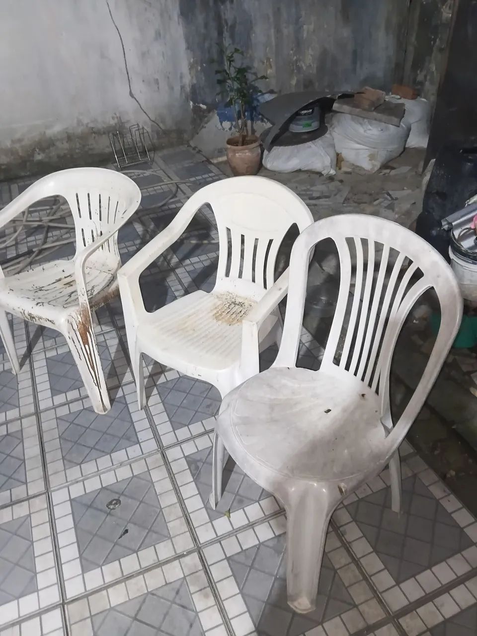 Cadeira de plástico 