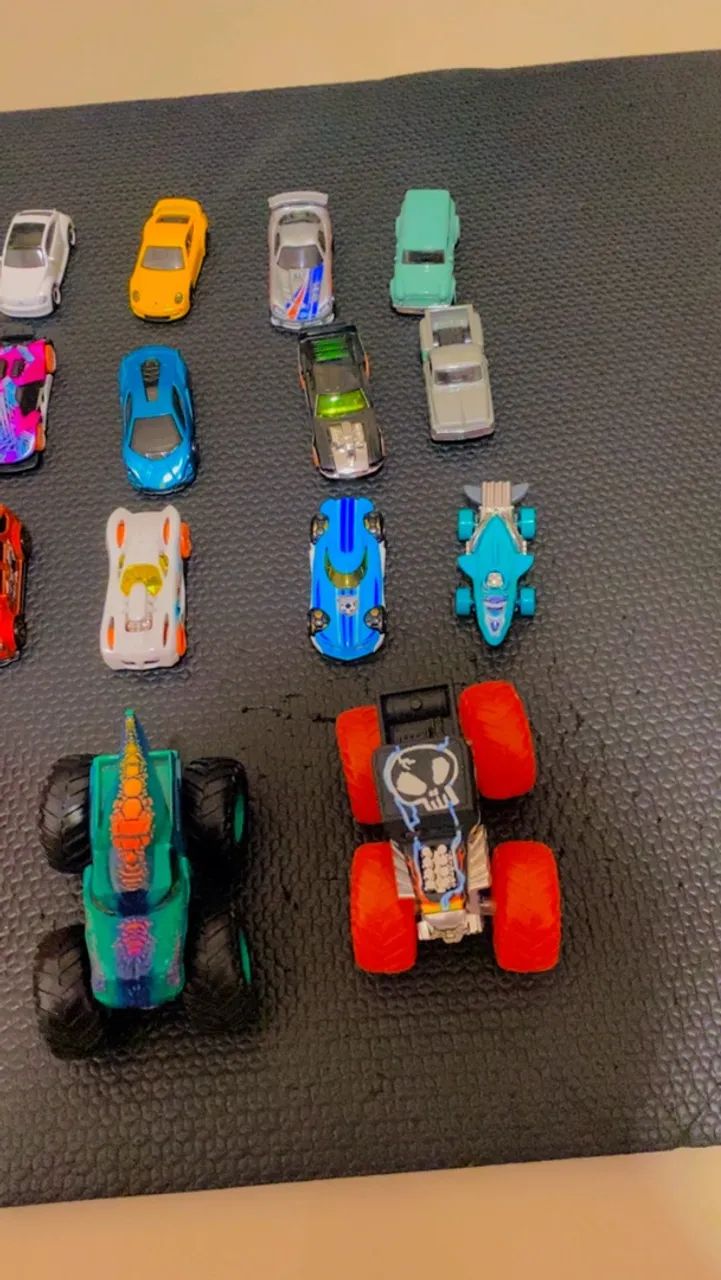 Carrinhos Hot Wheels - Foto 4