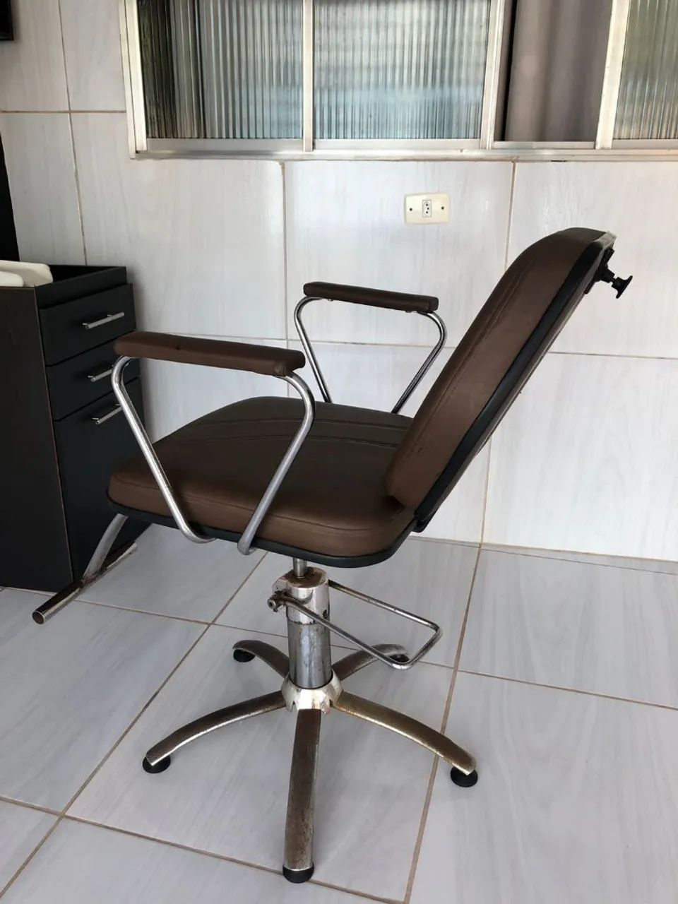 Cadeira de barbeiro  - Foto 2