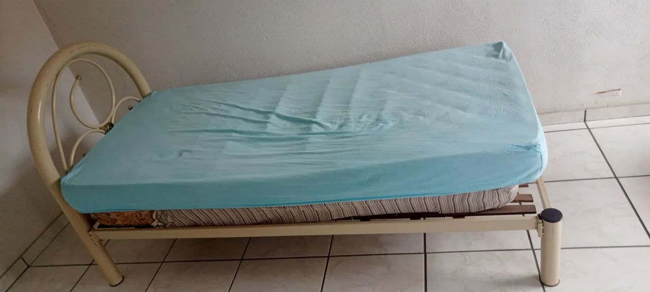 Cama de solteiro 