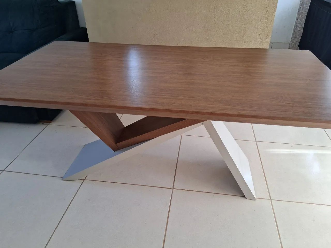 Mesa usada em boas condições. 