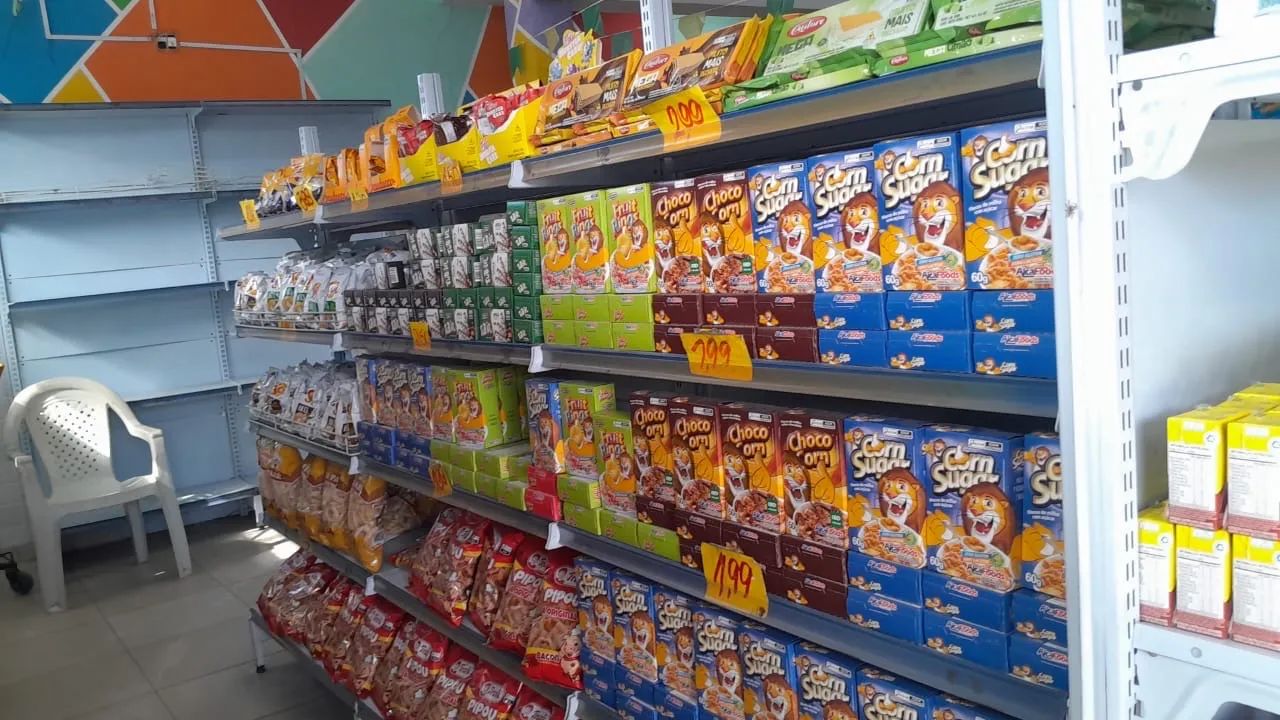 Loja completa de Gôndolas para Mercado / Mercearia - Excelente Estado - Parede e Centro - Foto 3