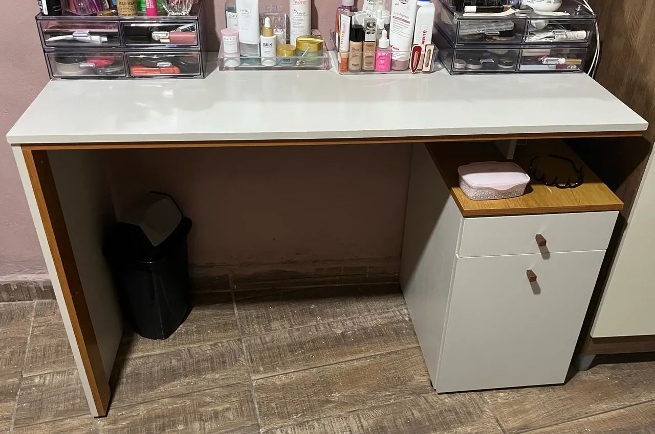 Mesa escrivaninha