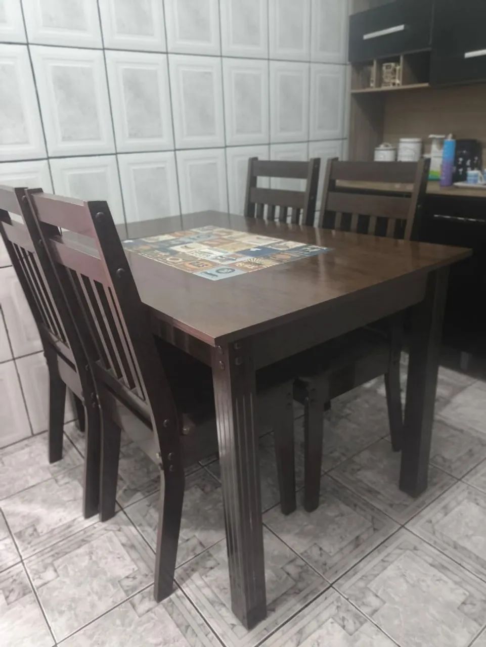Mesa com 4 cadeiras LOUCURAAAA DE PRECINHO!!!!!!