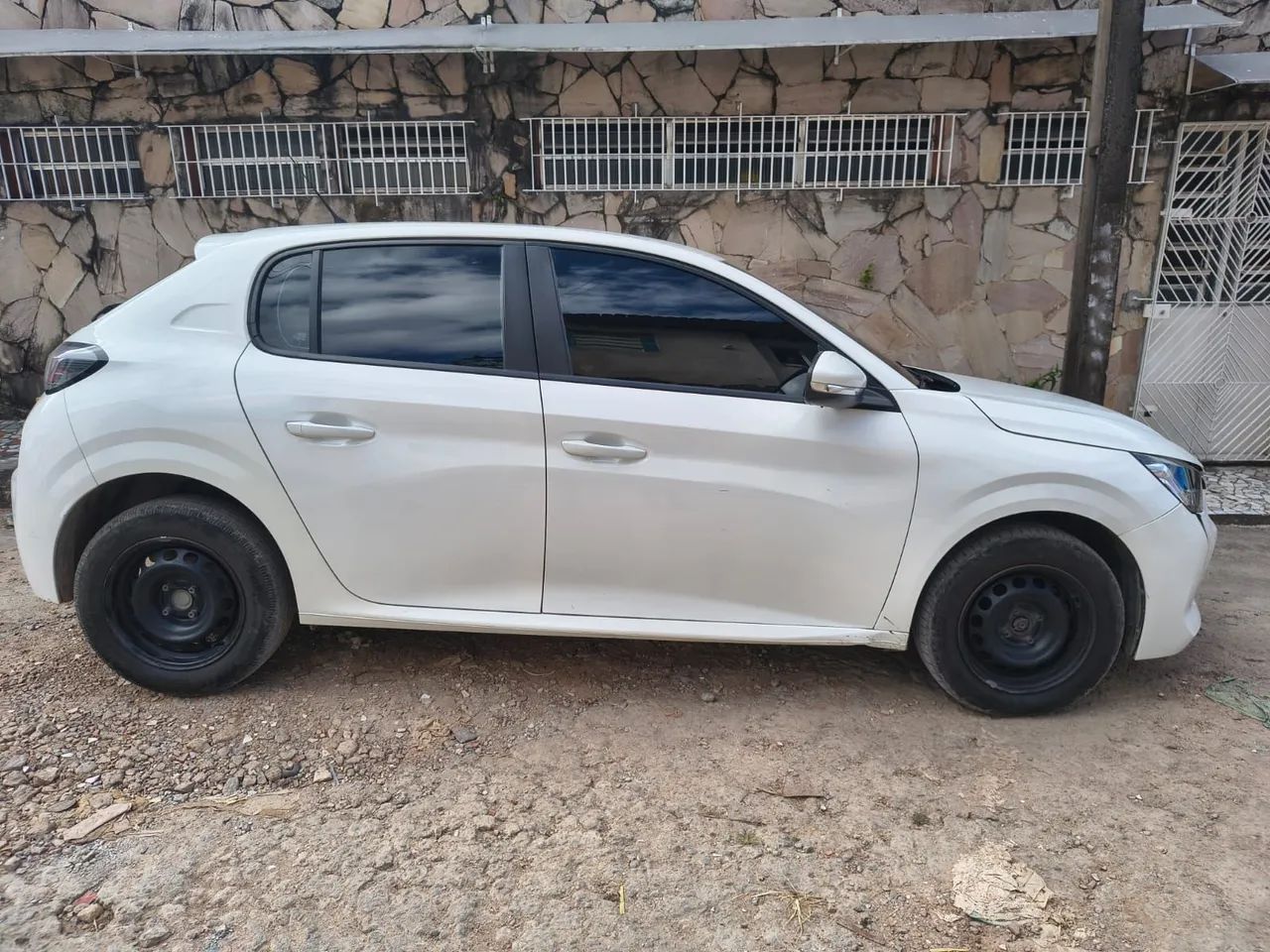 Peugeot 208 LIKE 1.0 FLEX 6V 5P MEC. 2024