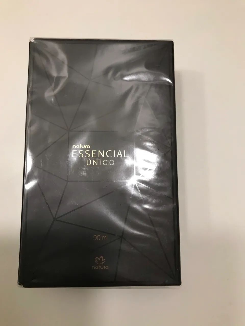 Perfume Essencial Único (Masculino) - Novo
