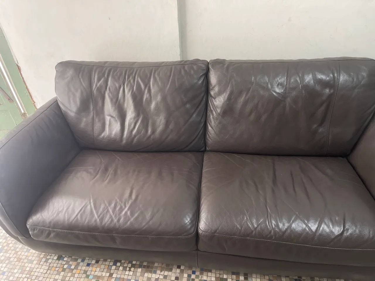 Sofá 2 lugar de Couro - Foto 3