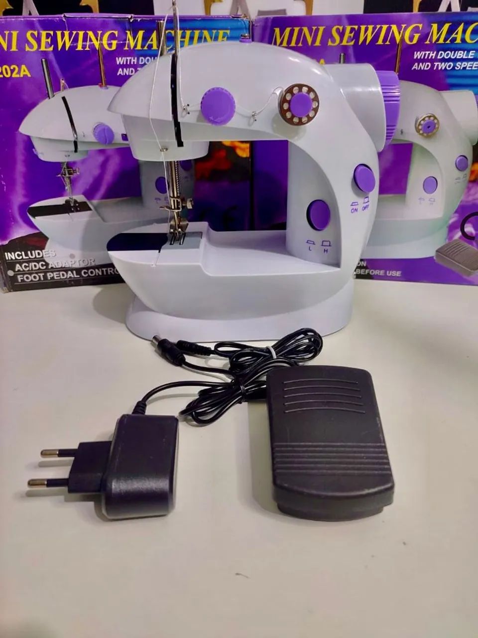 Mini máquina de costura  - Foto 3