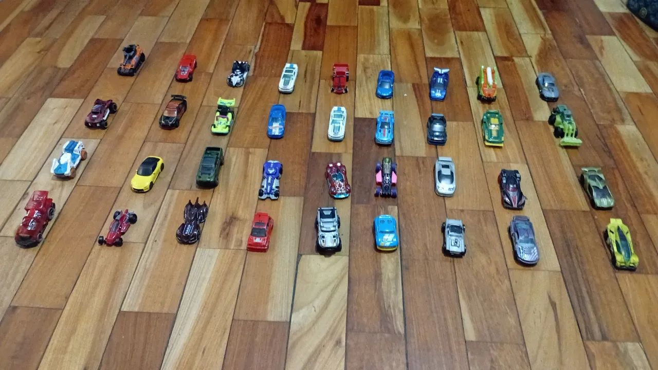 Carrinho  hot wheels - Foto 2