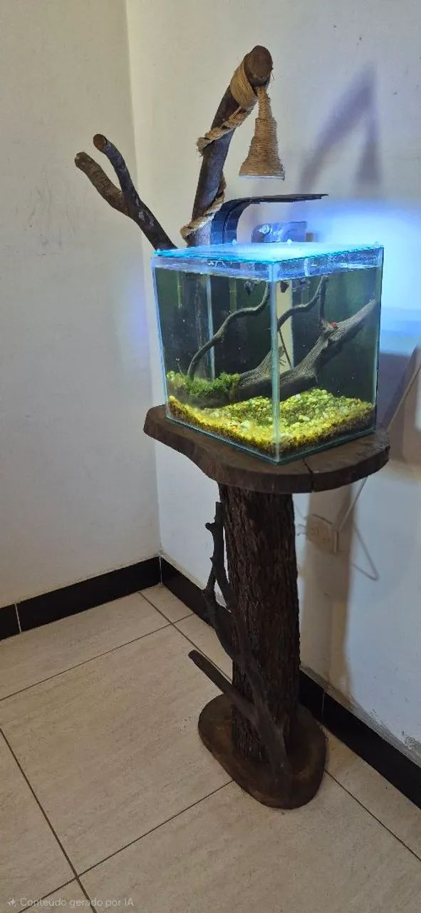 Vendo aquario com mesinha rústica 