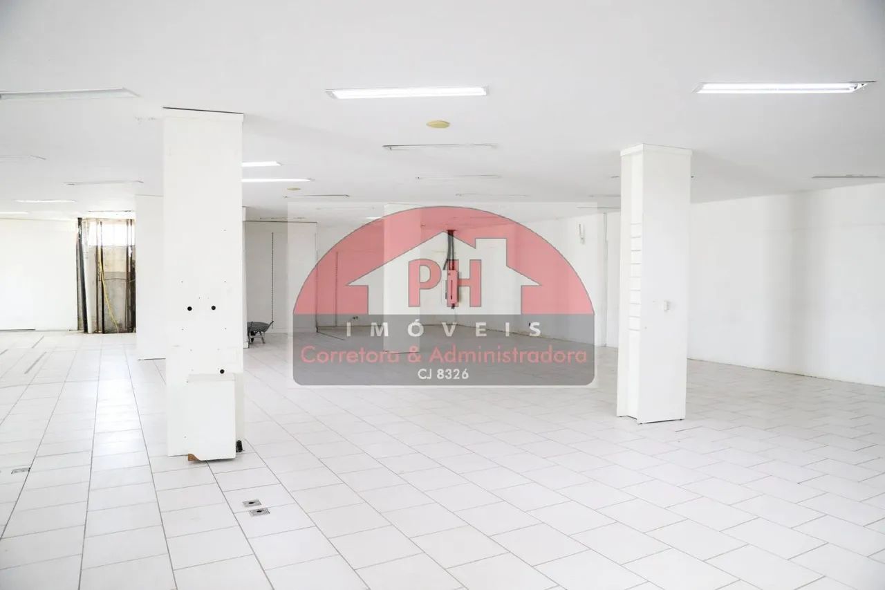 ALUGA-SE LOJÃO 2500m² no centro de São Pedro da Aldeia - Foto 2