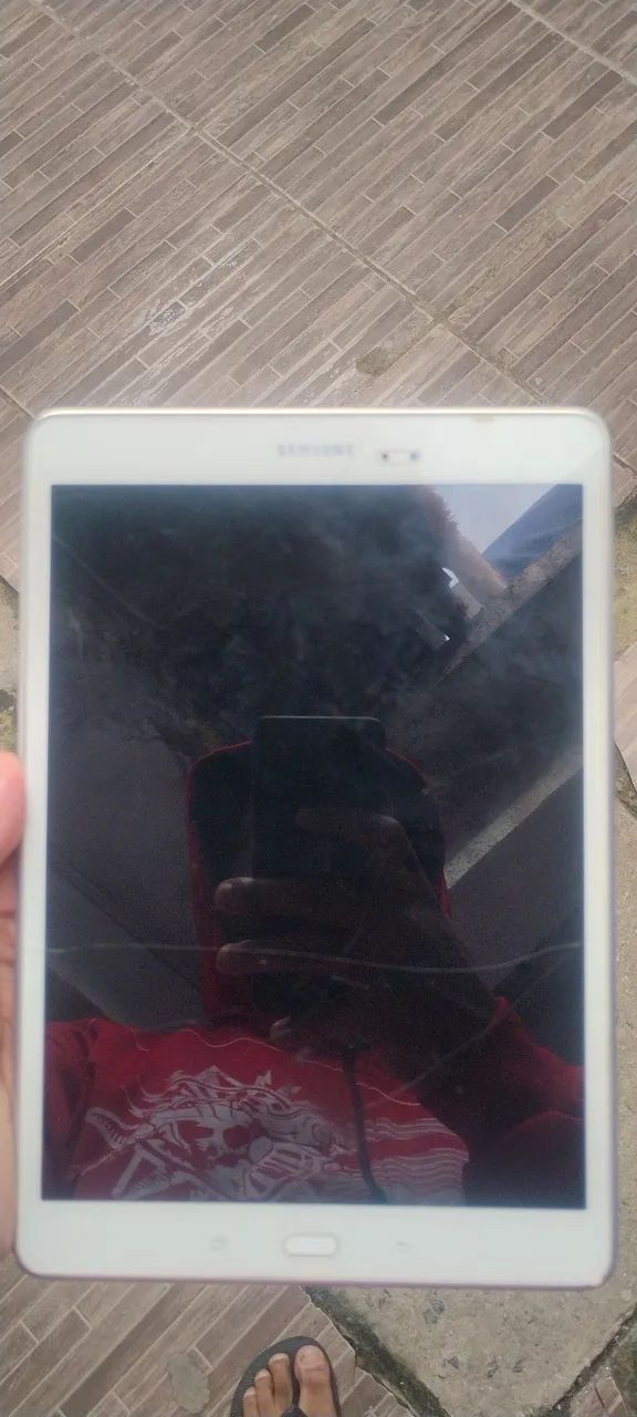 Vendo tablet Samsung para retirar peças ou arruma 