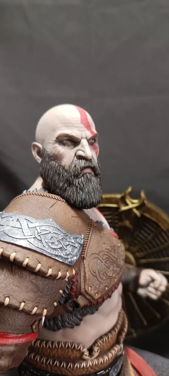 Figure Action Kratos - Foto 4