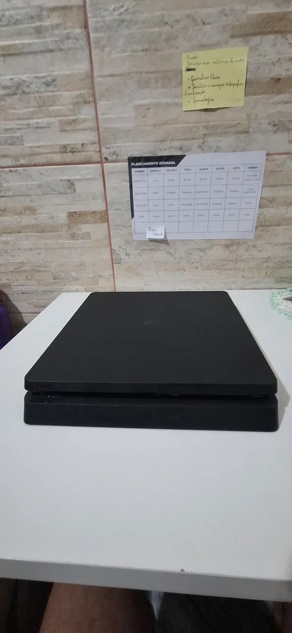 Ps4 de 1tb (2 controles e 4 jogos)  - Foto 3