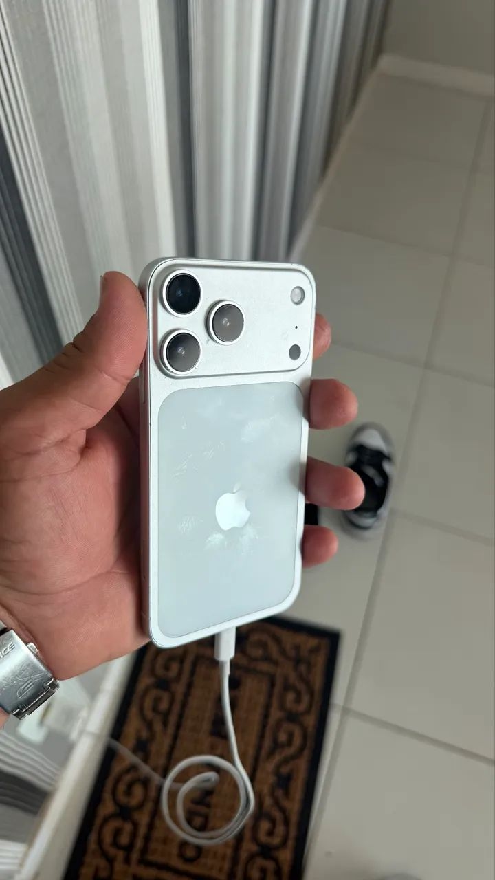iPhone XR 128 sabor 17 pro 