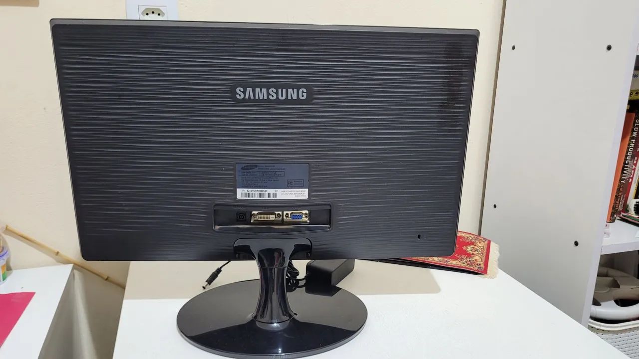 Monitor com defeito Samsung SyncMaster SA300 - Foto 5