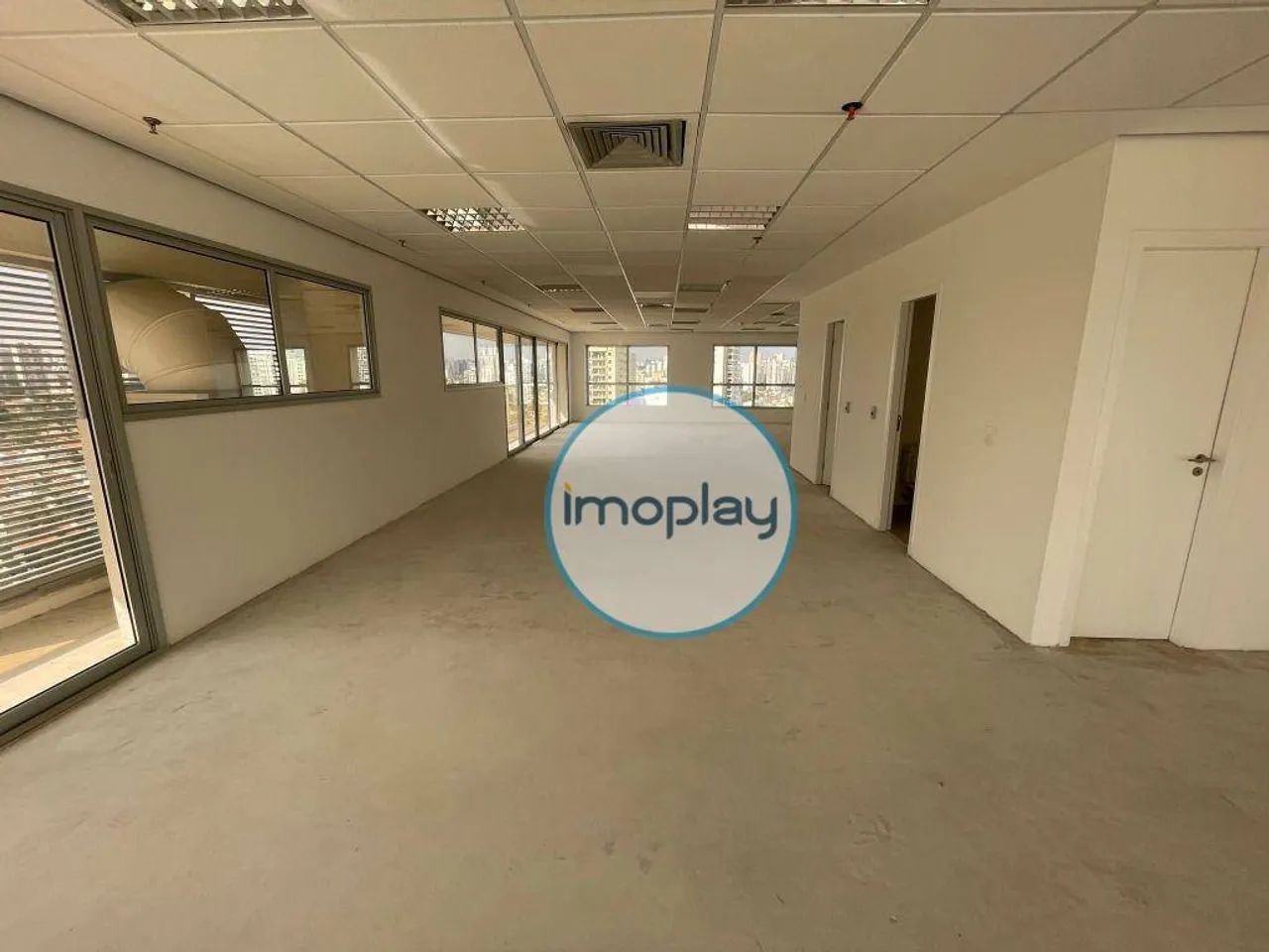 Conjunto comercial de 214m² vão livre com 04 banheiros e 02 sacadas. - Foto 3