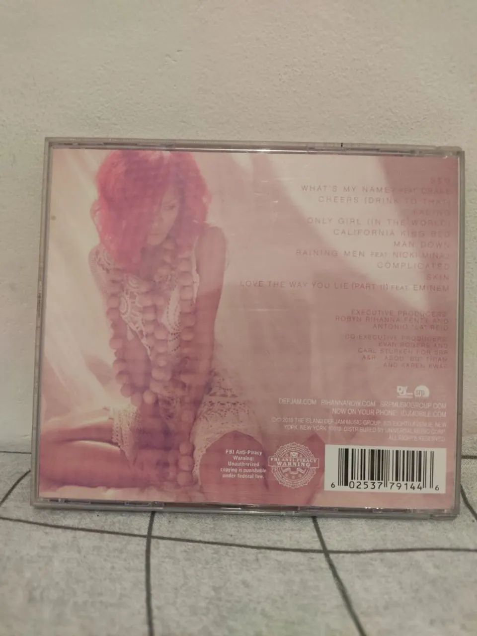 CD LOUD RIHANNA - Foto 2