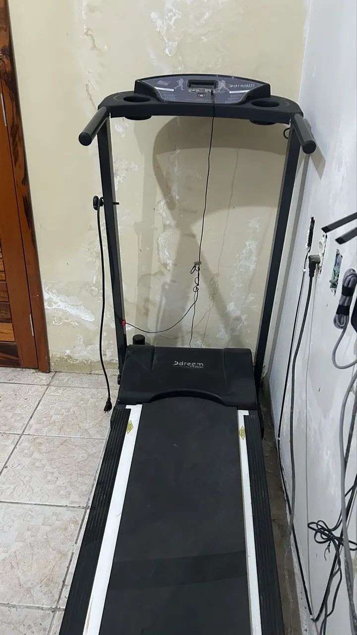 Vendo esteira eletrônica ergométrica 