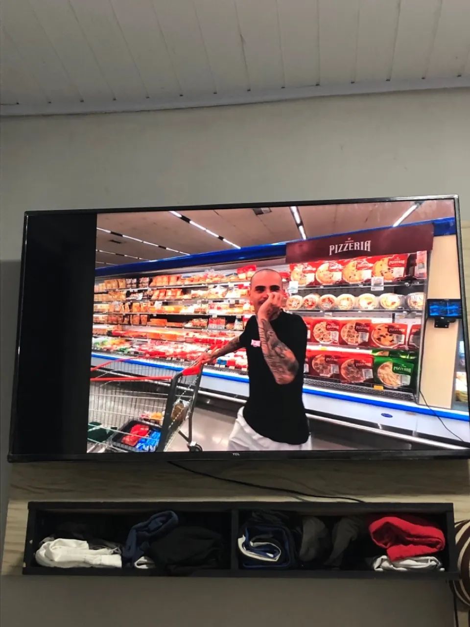 Smart tv tcl 50 polegadas -defeito - Foto 4