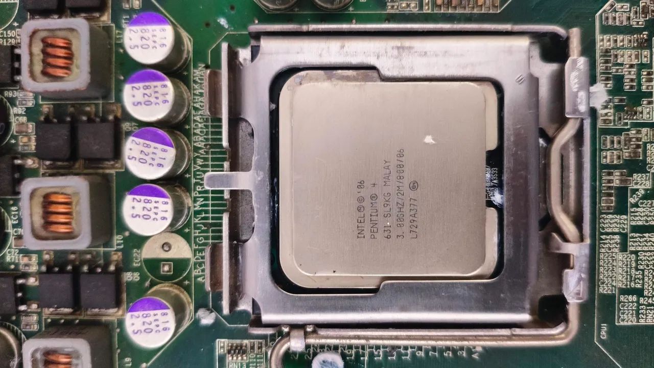 Combo Lote Processadores Intel LGA 775 (Core 2 Duo + Pentium 4 + Celeron) - Foto 3