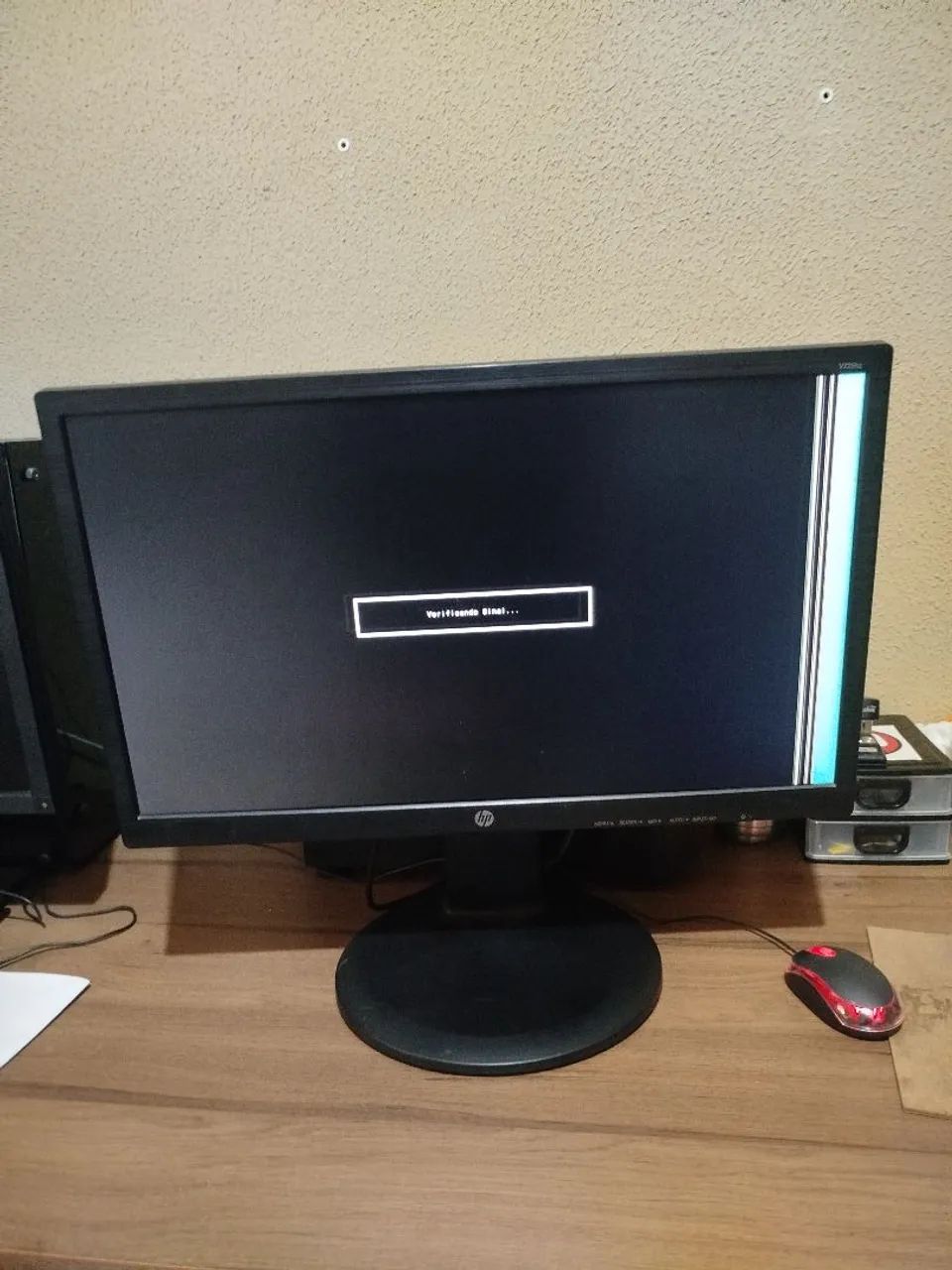 Monitor hp com defeito 22"