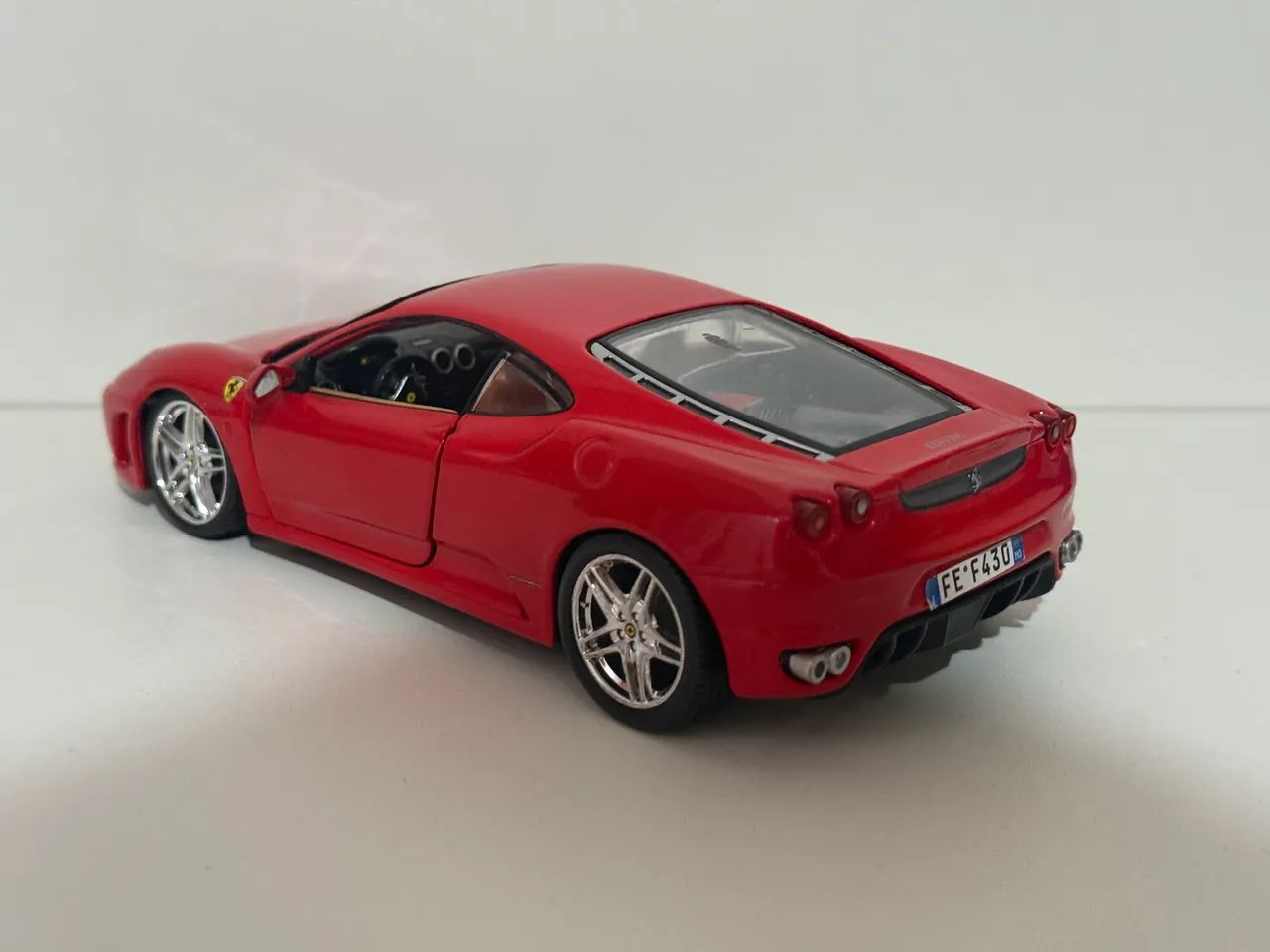 Miniatura Ferrari F430 1/24 Maisto - Hobbies e coleções - Jardim
