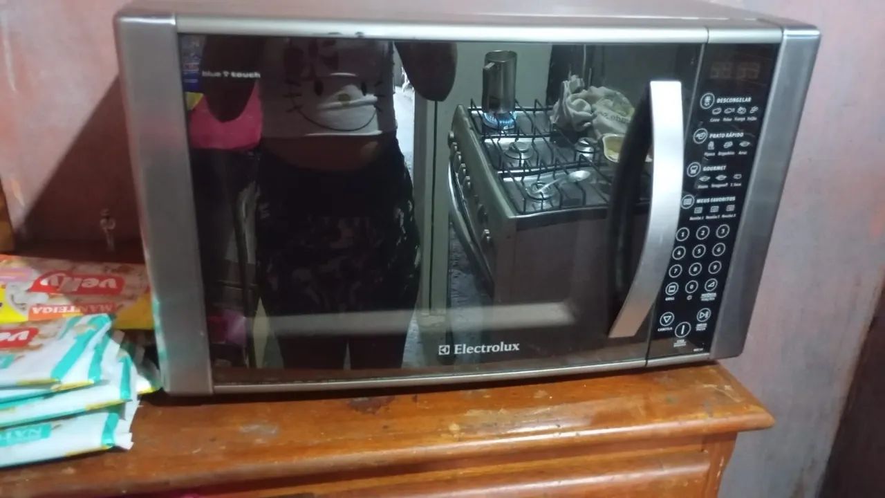 Micro-ondas Electrolux. BLUE touch
