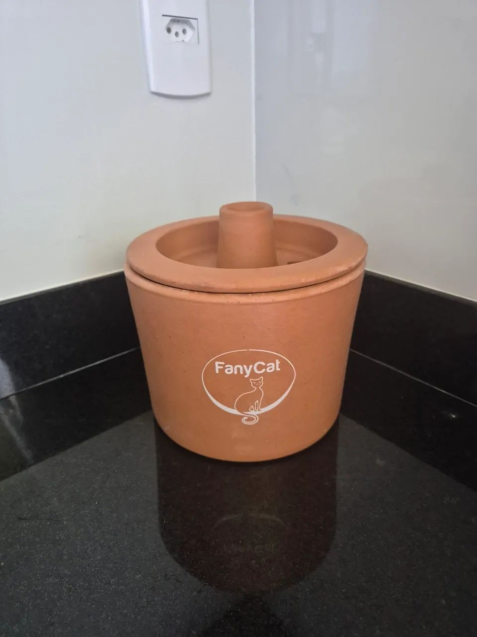 Fonte de água de barro para pets - Foto 3