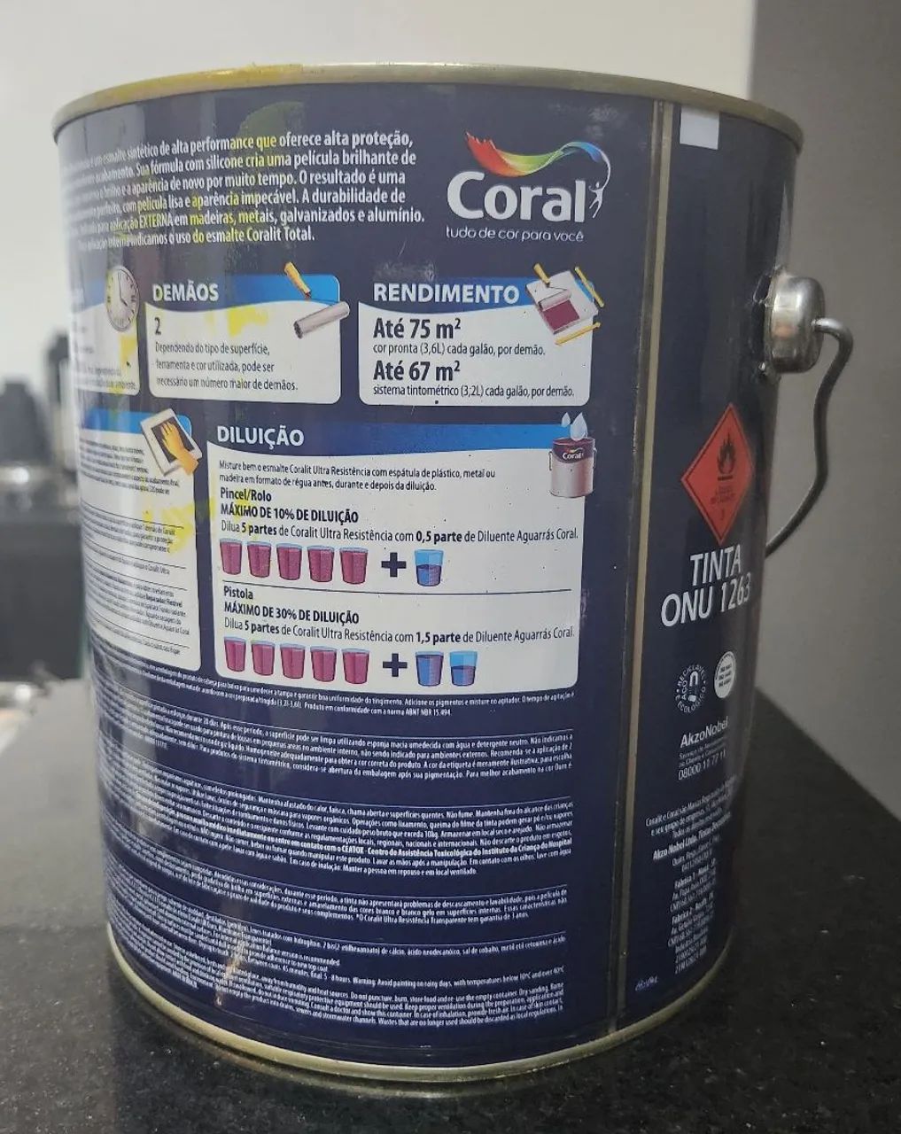 Tinta Coral Coralit Ultra Resistência - Galão 3,6 Litros - Marrom Acetinado Premium - Foto 4