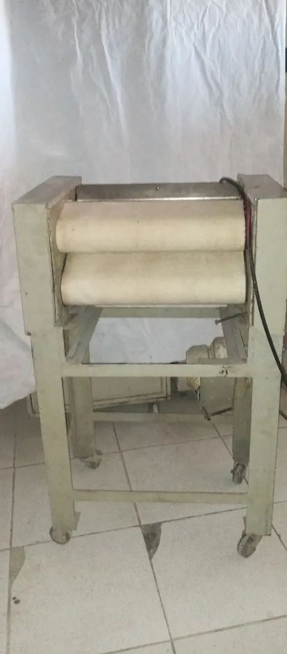 Modeladora de pão 