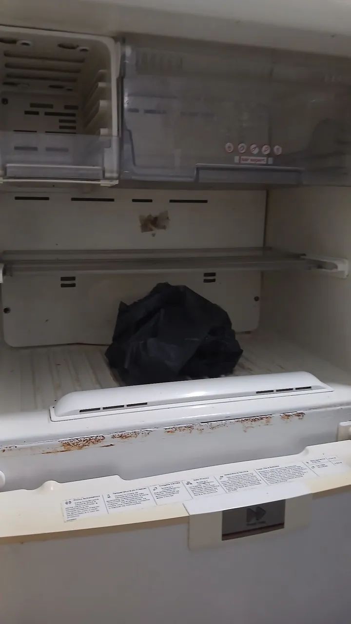Geladeira com defeito 