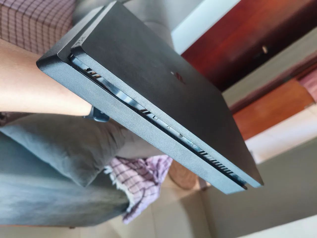 Ps4 slim com defeito. Leia anúncio. - Foto 2