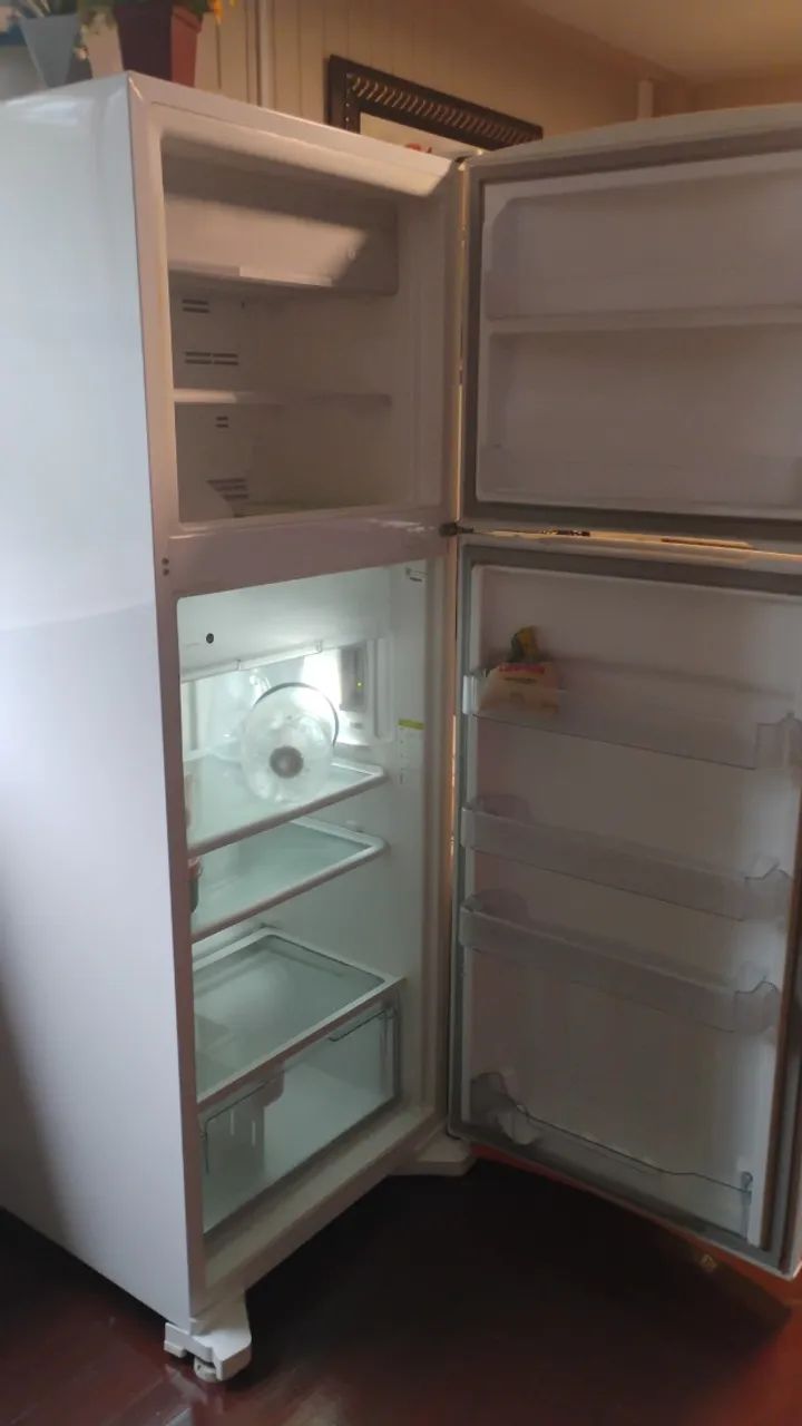 Geladeira biplex Consul 380 litros semi nova  - Foto 4