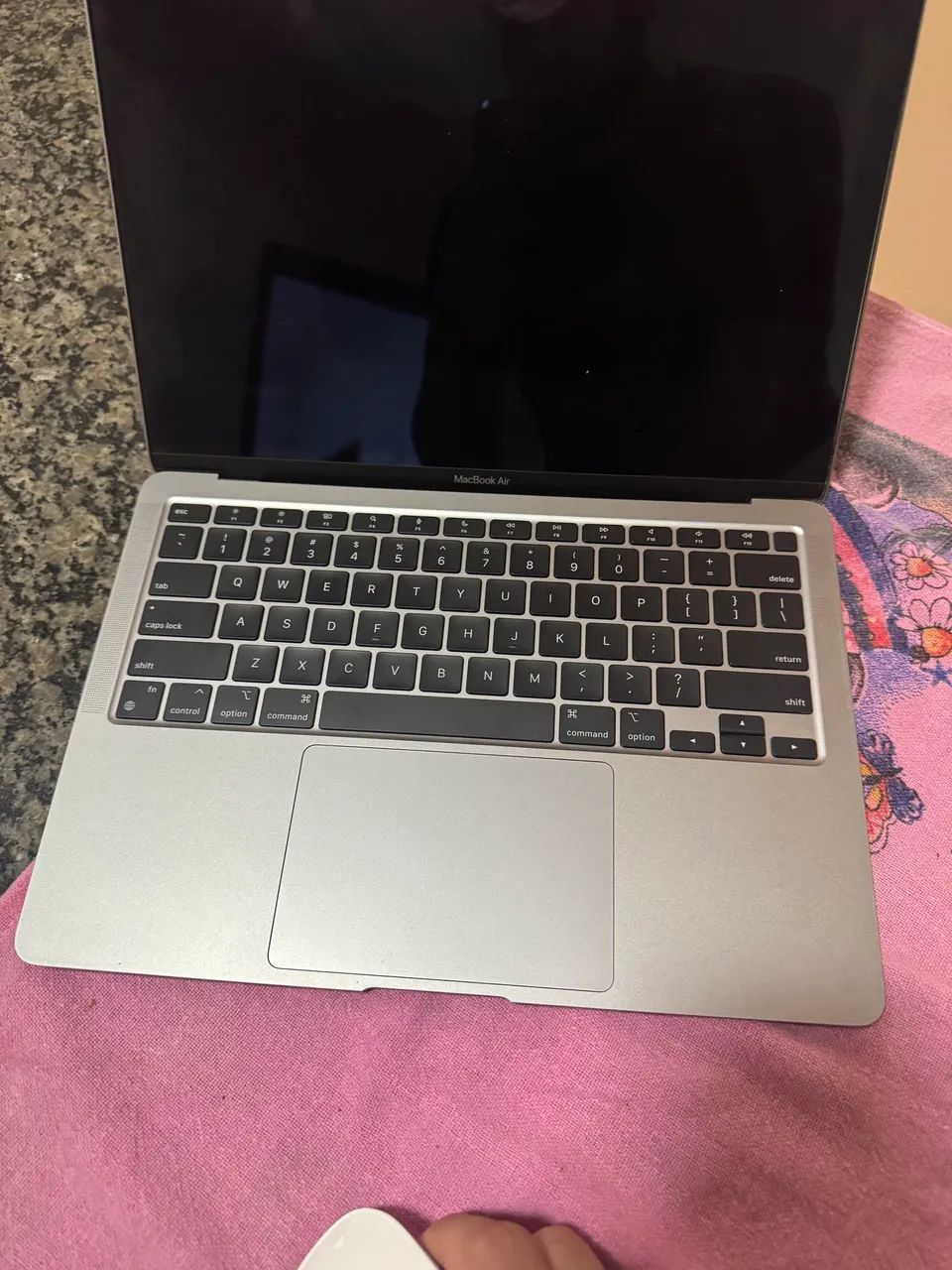 Apple Macbook Air (13 polegadas, 2020, Chip M1, 256 GB de SSD) - Cinza-espacial - Foto 2