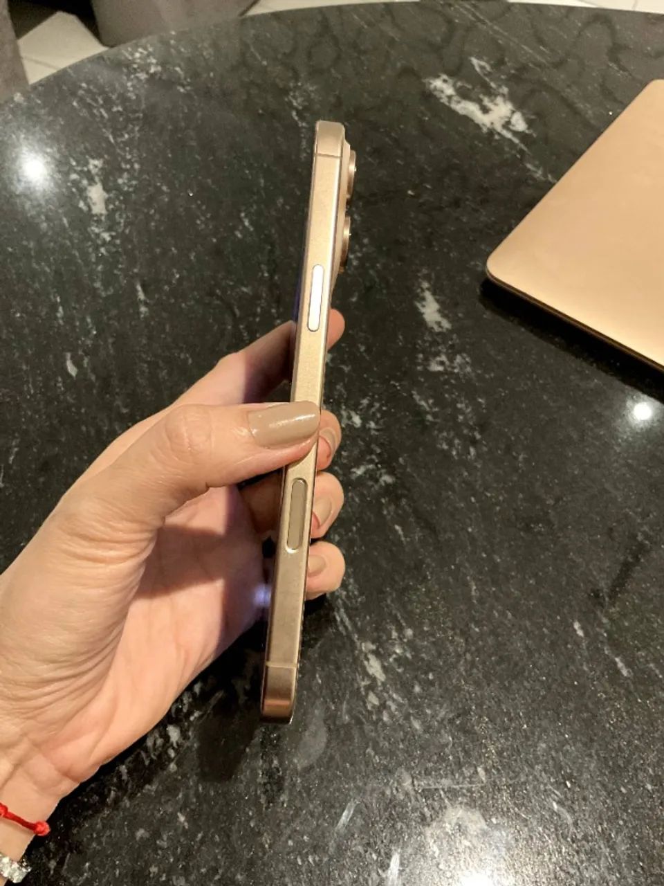 Iphone 16 pro max dourado 256G  -  Sem detalhes, extra. - Foto 4