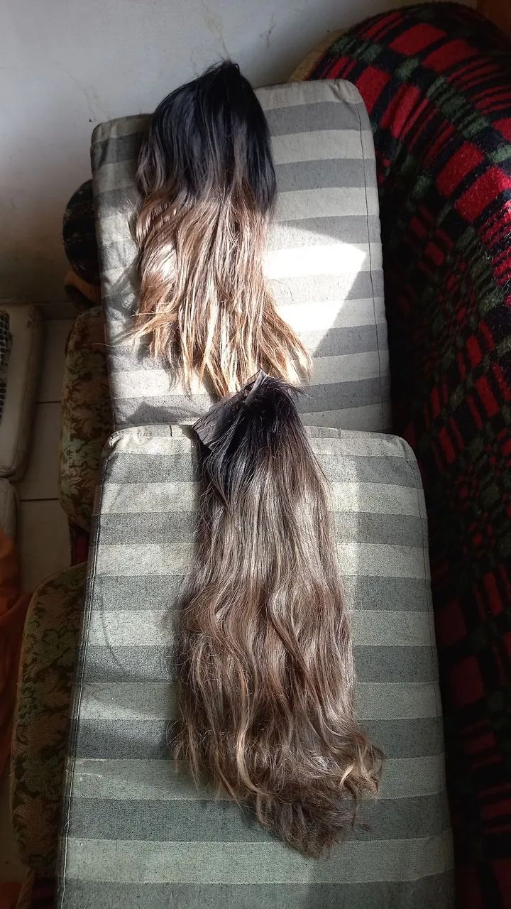VENDE SE  3  PERUCAS LINDAS E ELEGANTES  - Foto 2