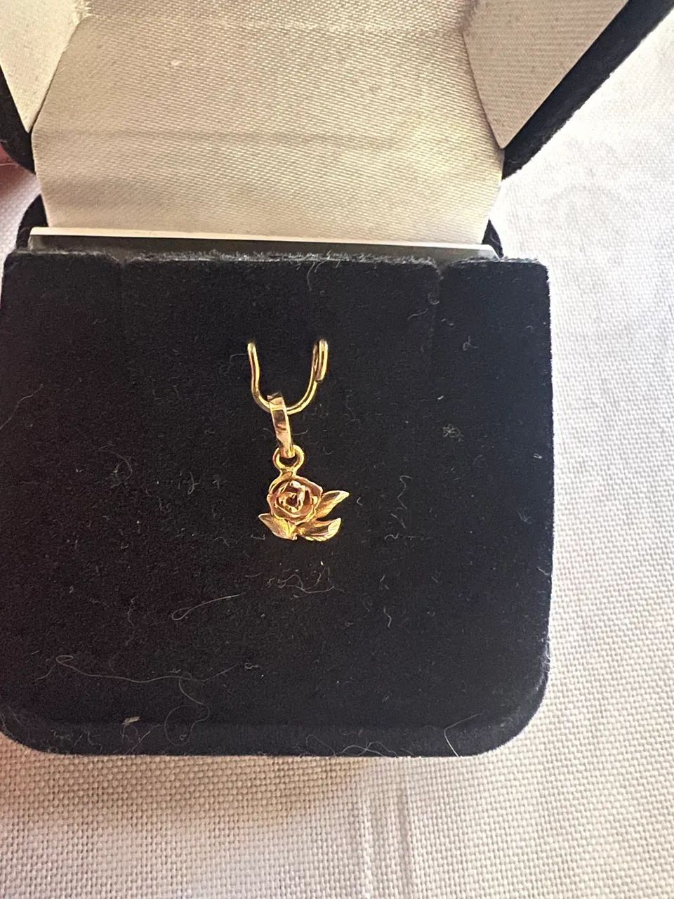 Pingente de ouro 750k