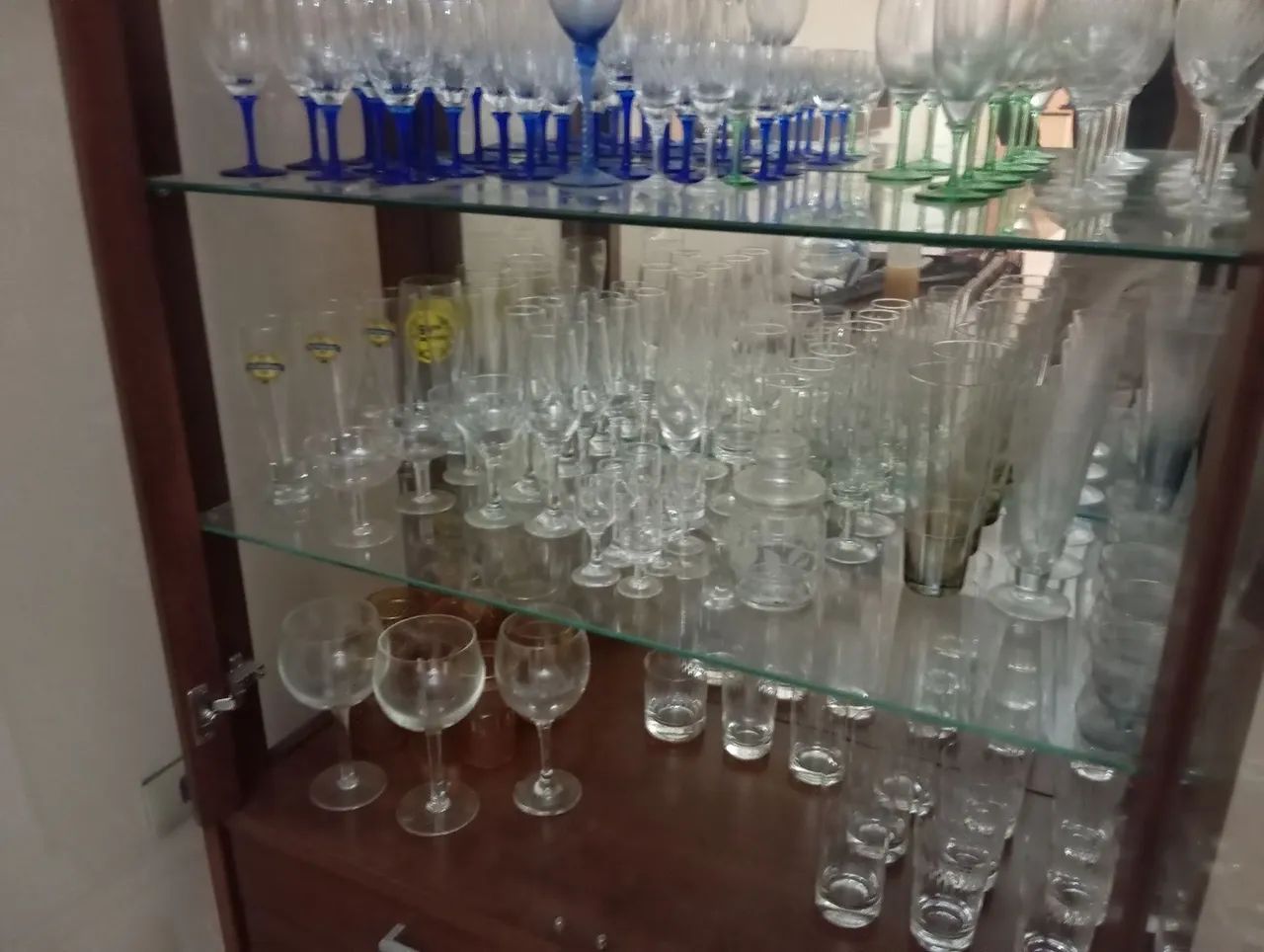 Vende-se cristaleira - Foto 2