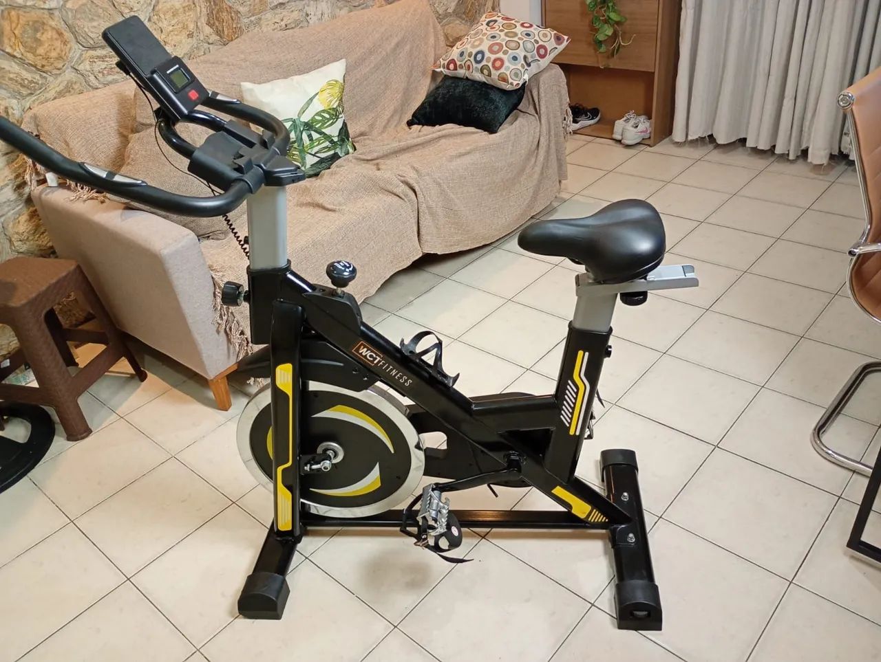 Bicicleta Ergométrica Spinning - Pouco Usada - Ótimo Estado - Foto 2