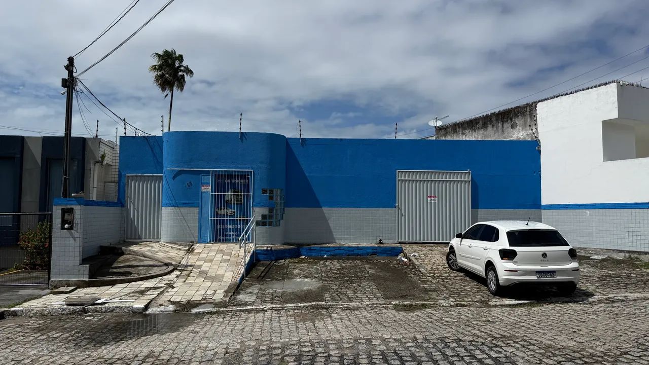 Excelente casa com galpão no centro. - Foto 2