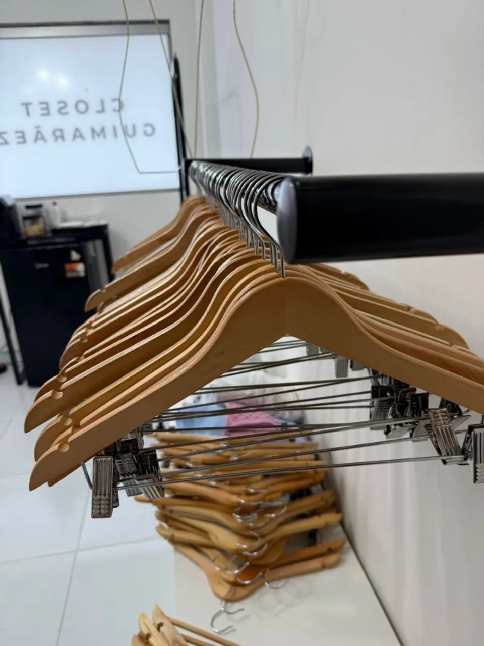 Araras de roupas  - Foto 2