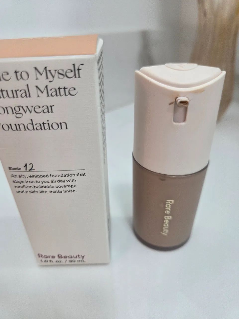 Rare beauty base matte Cor 12
