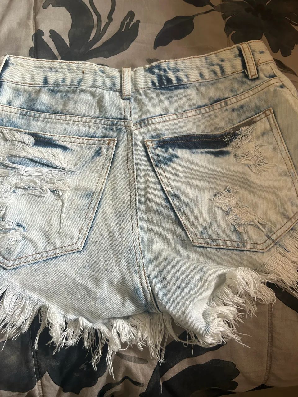 Short jeans marca lança perfume  - Foto 5