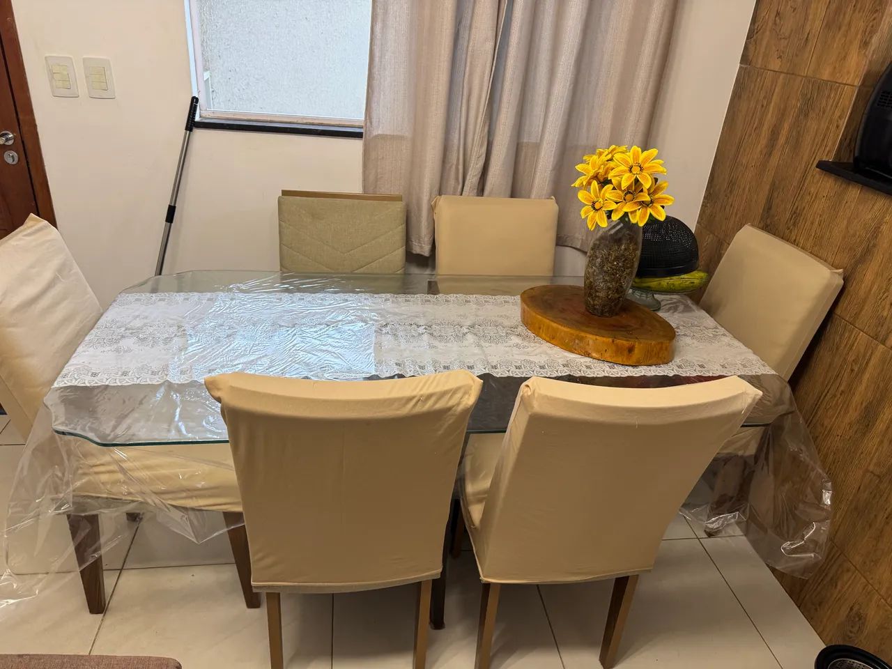 Vende se mesa 6 lugares