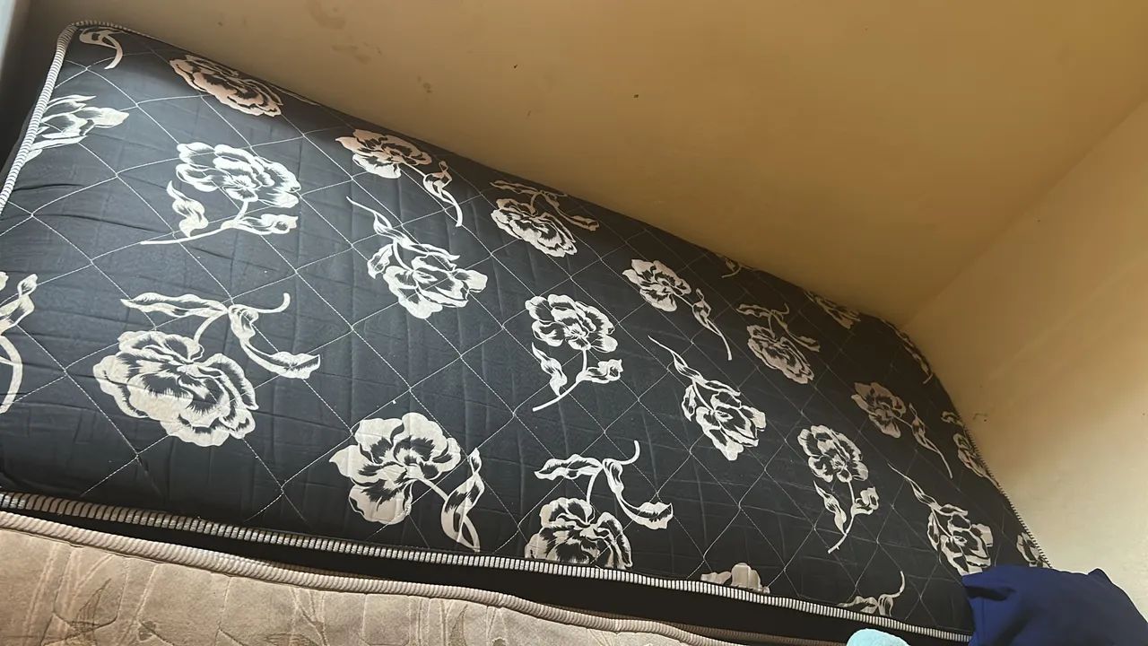 Vendo duas camas 