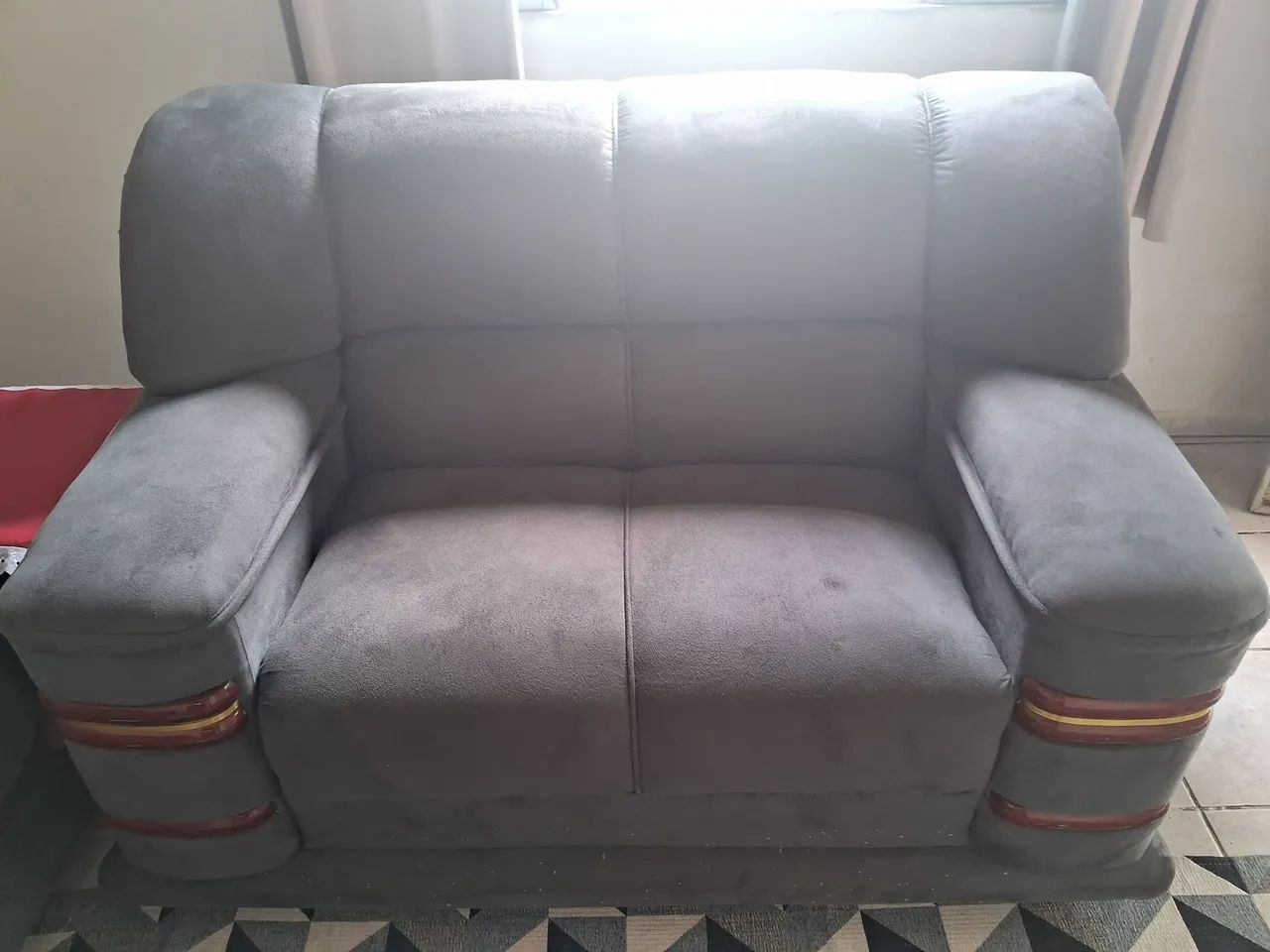 Vende-se sofá semi novo422082063862353921