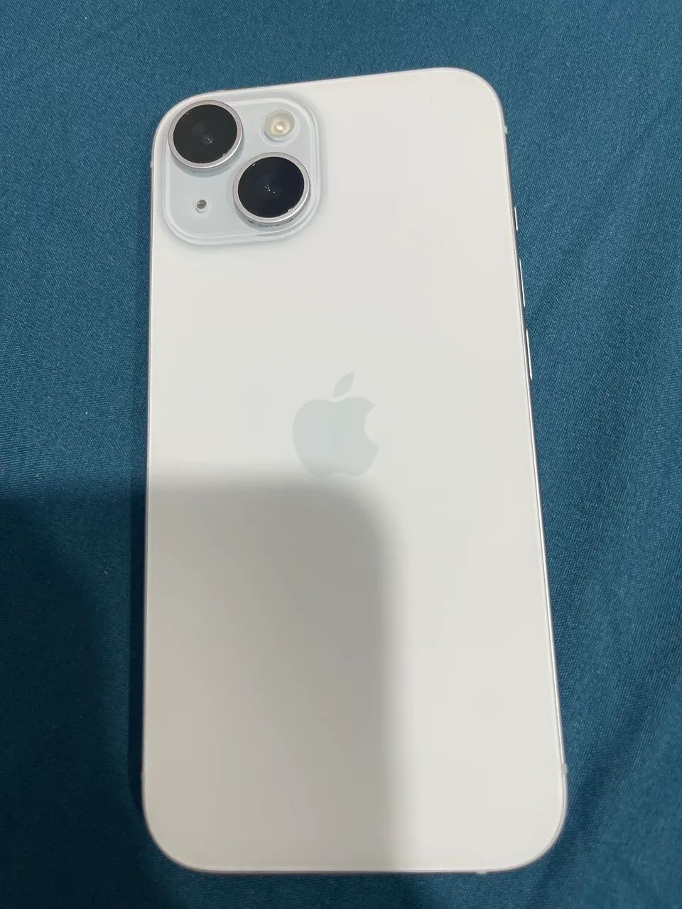 Vendo iPhone 15 branco semi novo watts *