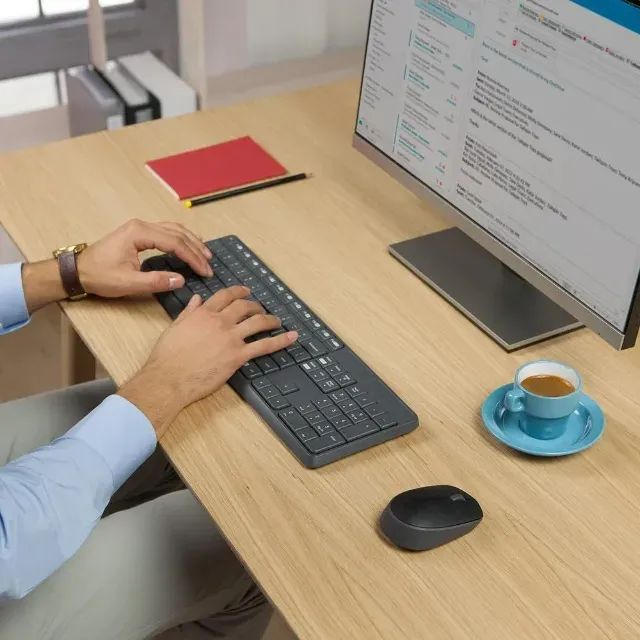 Combo Teclado e Mouse sem fio Logitech MK235 com Conexão USB, Pilhas Inclusas e Layout ABN - Foto 3