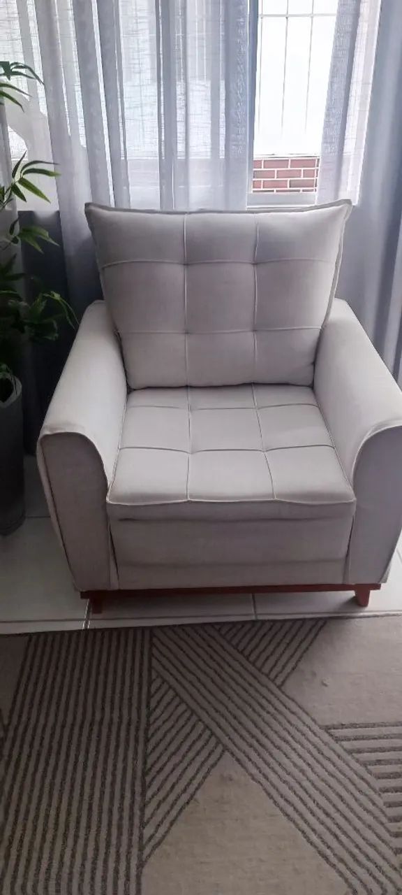 Poltrona impecável para deixar seu ambiente elegante e confortável  - Foto 3
